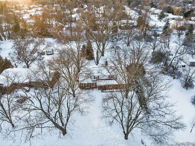 Building Photo - 126 Orchardale Dr