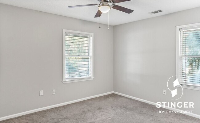 Building Photo - 2 Bedroom / 1 Bath For Rent In Tabby Oaks ...