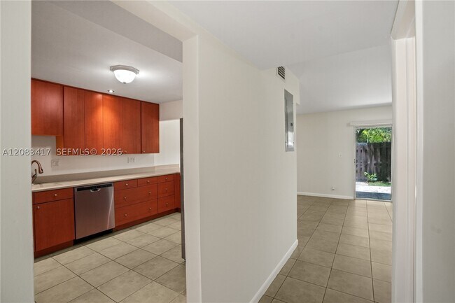Building Photo - 1749 SW 81st Ln