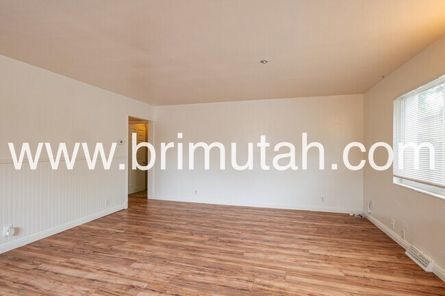 Building Photo - 3738 S 700 E