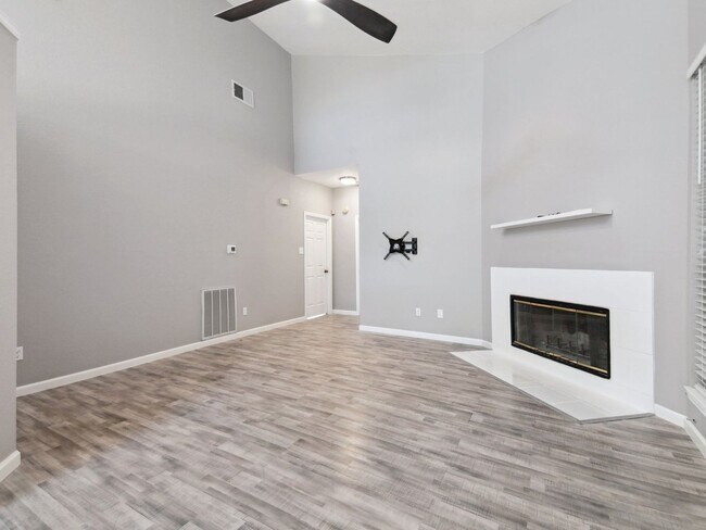 Building Photo - Spacious 2 Bedroom, 2 Bathroom Home in Eag...