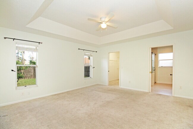 Building Photo - 896 Rose Ct