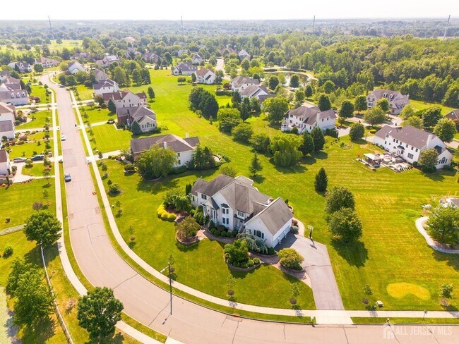 Building Photo - 19 Meadowlark Dr