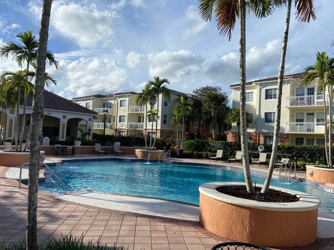 Building Photo - 9825 Baywinds Blvd