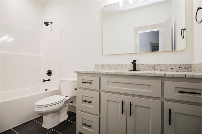 Building Photo - 108 White Oak St