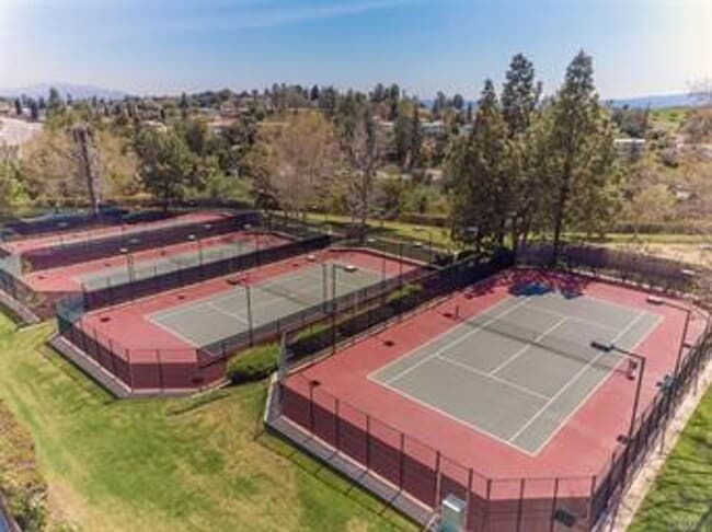 Building Photo - Stunning Porter Ranch S&S home centrally located