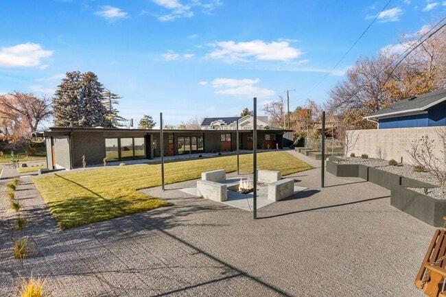 Building Photo - 1840 Sego Ln