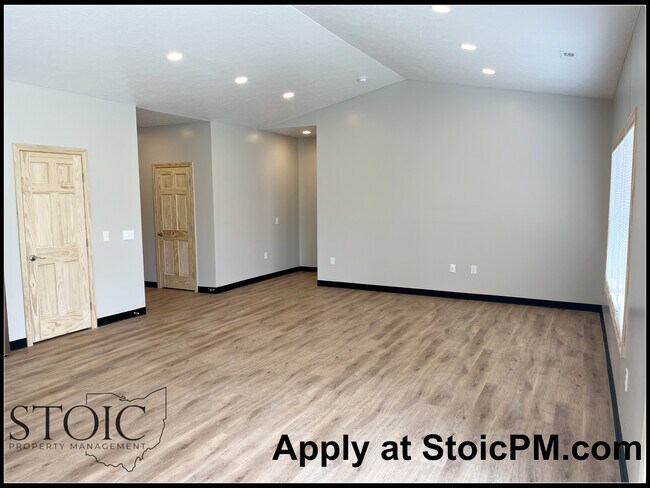 Building Photo - 224 Emmit Ave