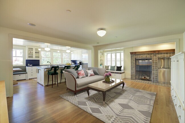 Building Photo - 5Bd/3.5Ba Medina House