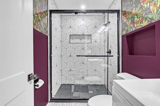 Building Photo - 2245 Monroe Ave