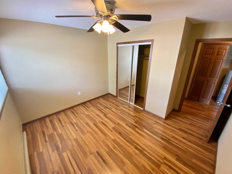 Building Photo - 232 11th St S