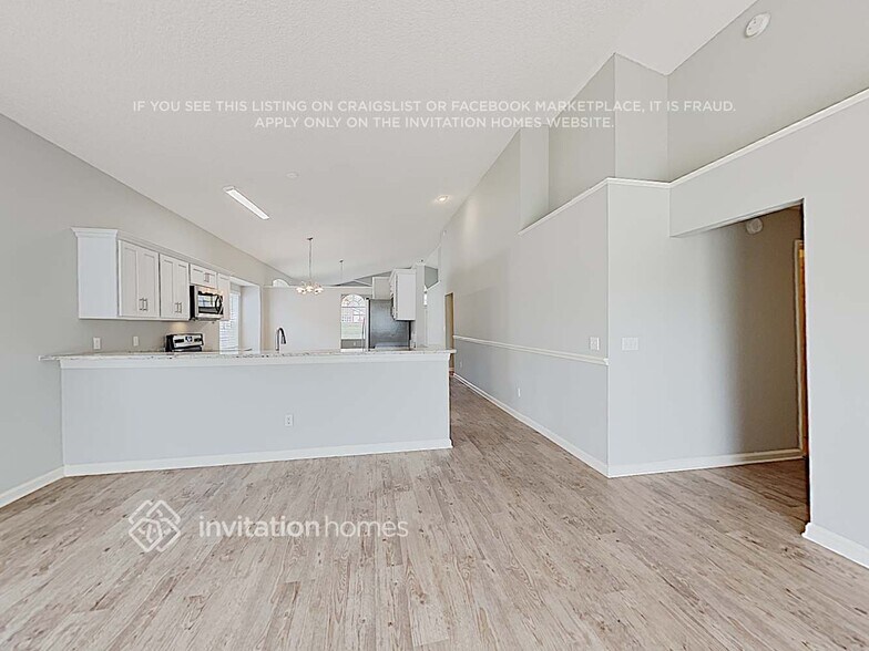 Building Photo - 322 Lexingdale Dr