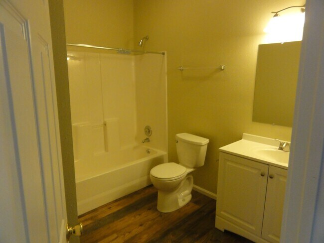 Building Photo - 30856 Kings Valley Way
