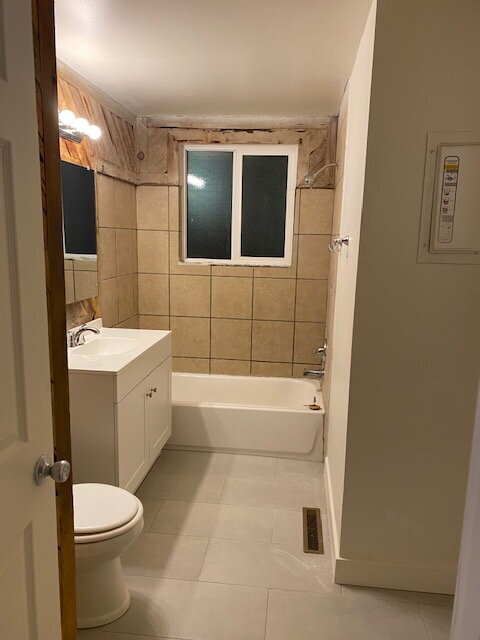 Building Photo - Stunning 3 Bedroom House near Hill Air Force Base!