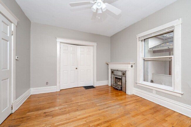 Building Photo - 1314 Oak St