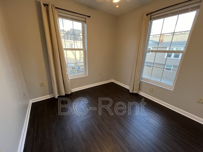 Building Photo - 434 Wayne St