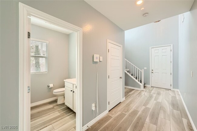 Building Photo - 5990 Viscaya Grv St
