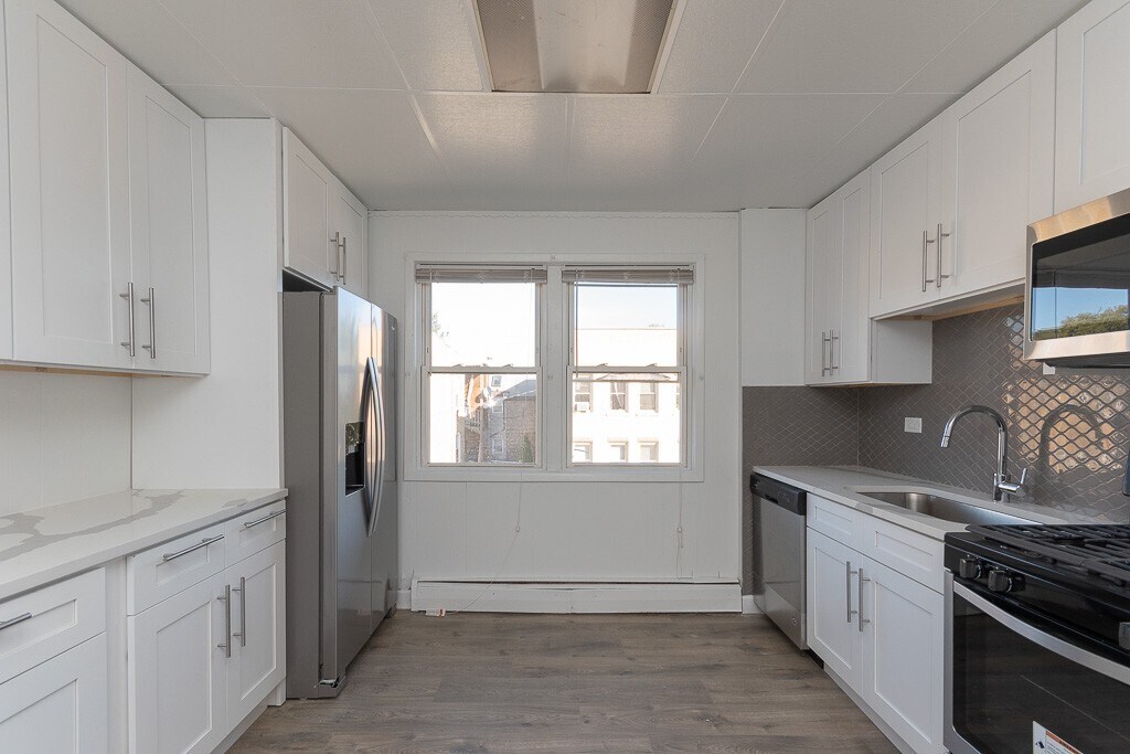 Building Photo - 3734 W Wabansia Ave