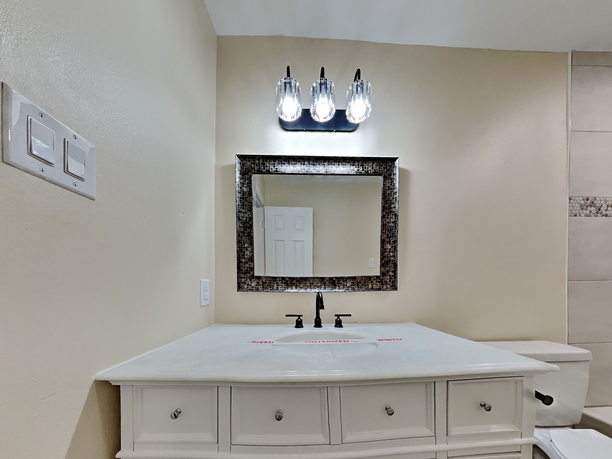 Building Photo - 2905 Shady Creek Dr