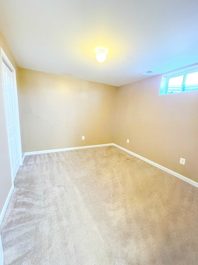 Building Photo - 2776 Bismark St