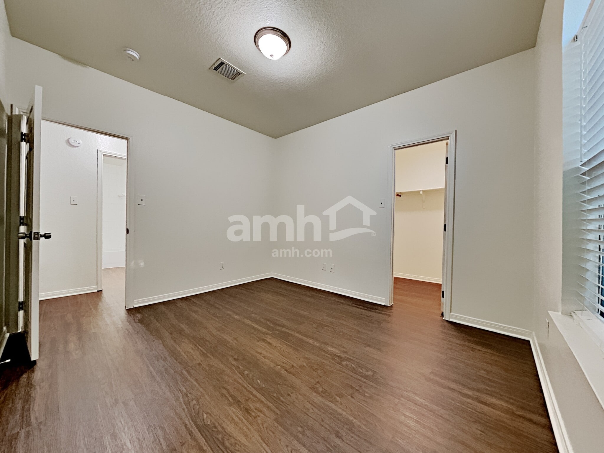 Building Photo - 22977 Sebastian Dr