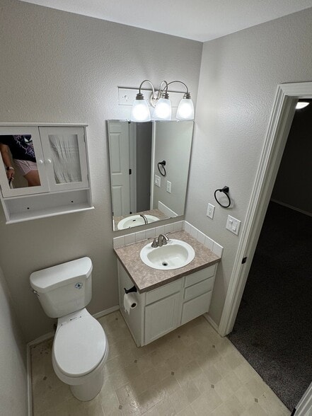 Building Photo - 273 W Antler Ct
