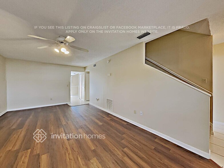 Building Photo - 12415 Kiwi Ave