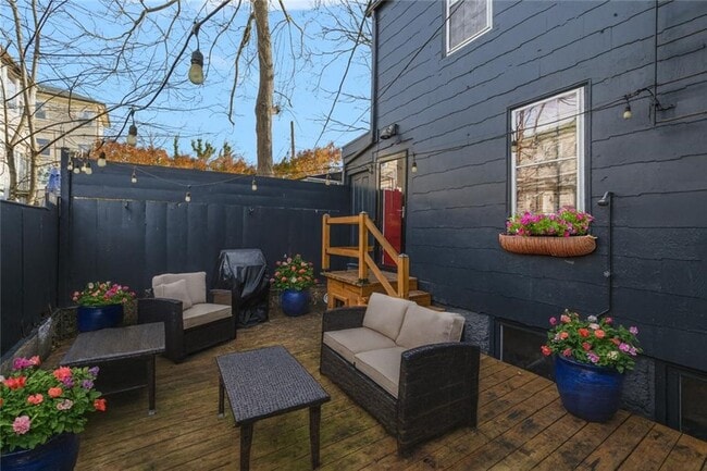 Building Photo - 23 Mt Vernon St