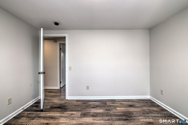 Building Photo - 5160 Madison Ave