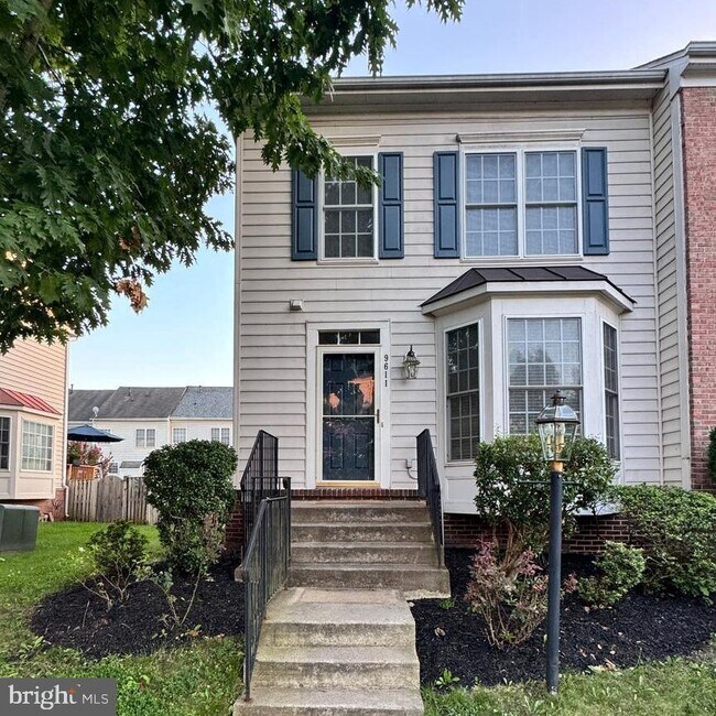 Building Photo - 9611 Normanton Way