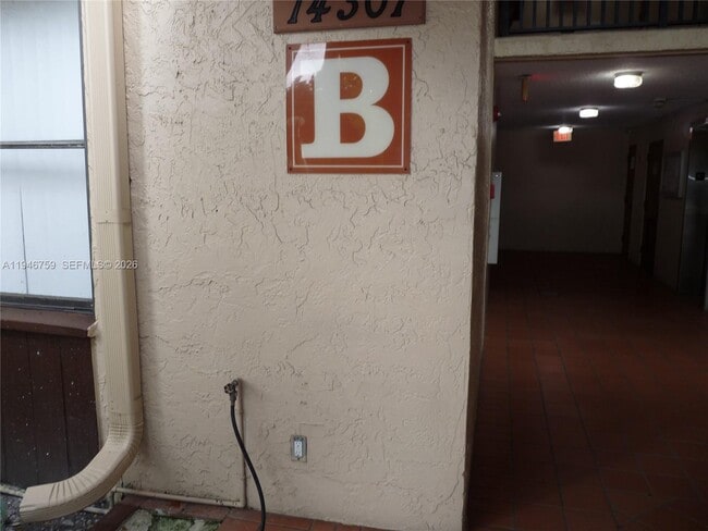 Building Photo - 14301 N Kendall Dr