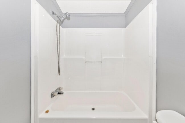 Building Photo - 16114 McGregor Dr