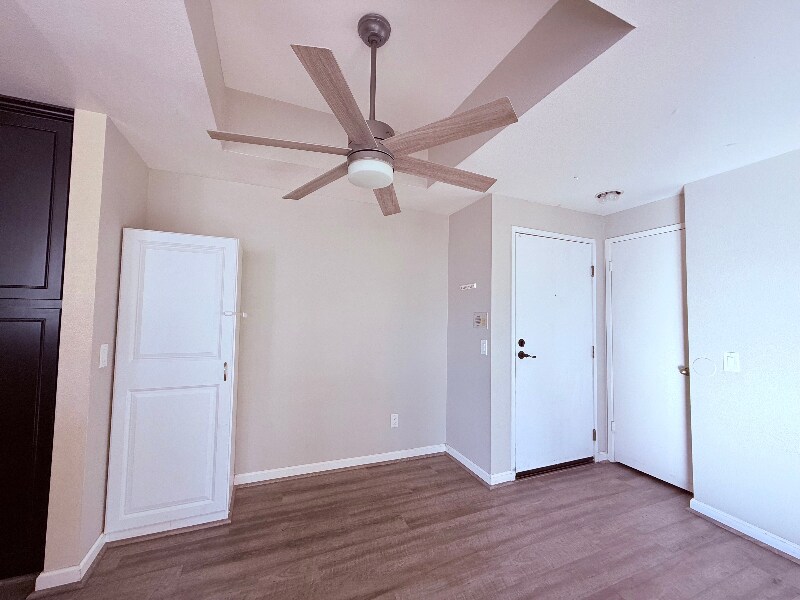 Building Photo - 1950 Camino De La Reina