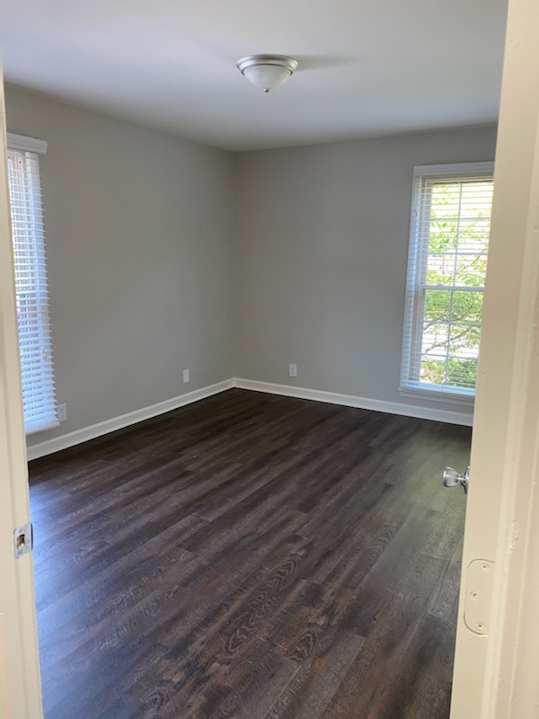 Roomy Bedroom - Convent Park Apartments