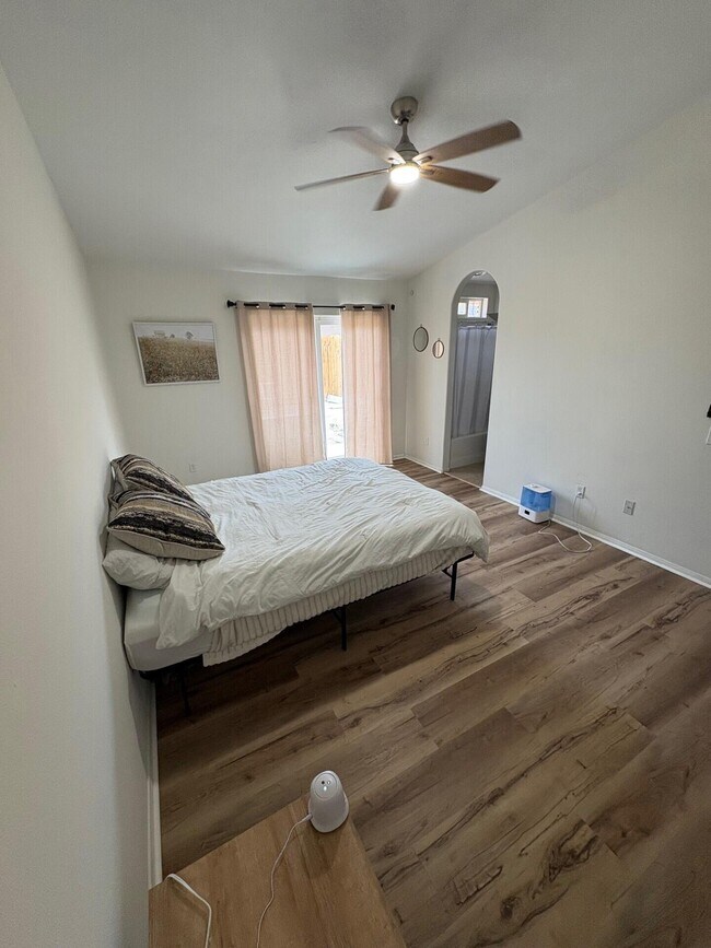 Building Photo - 6626 Cholla Ave