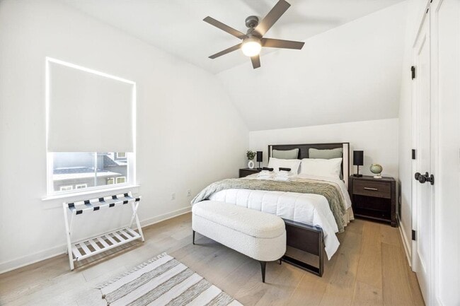 Building Photo - 1034 Grant Wood Ave