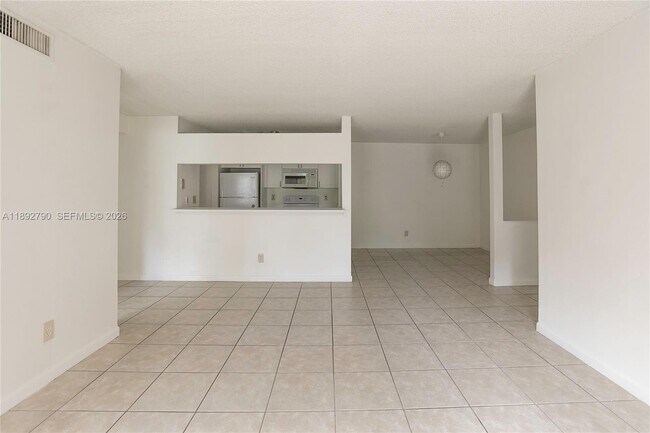 Building Photo - 10630 SW 157th Ct