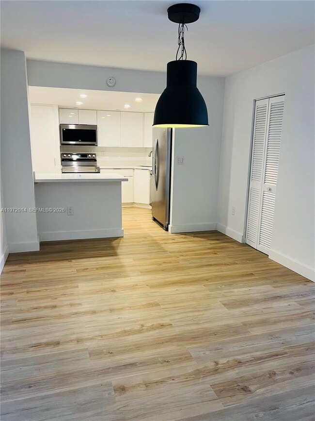 Building Photo - 2333 Brickell Ave