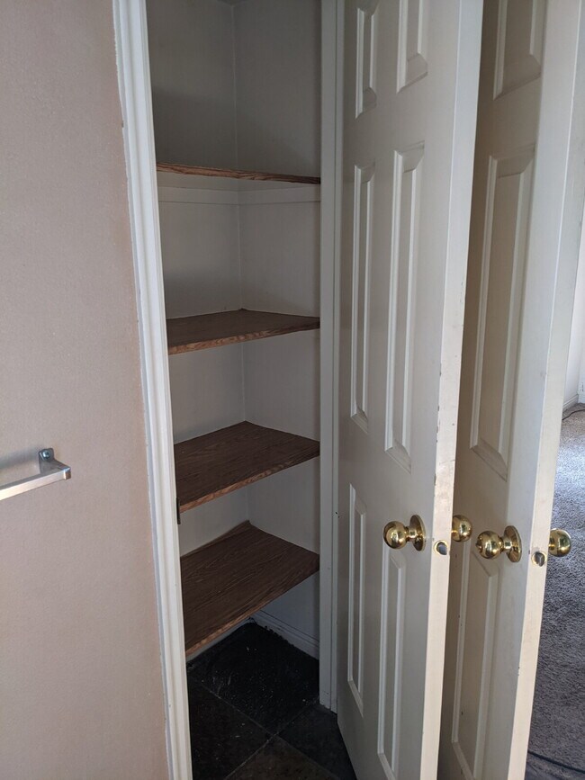 Building Photo - 3-Bed Townhouse in Saint George with Spacious 1400 Sq Ft Layout "