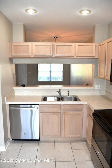 Building Photo - 530 Steeplechase Ln
