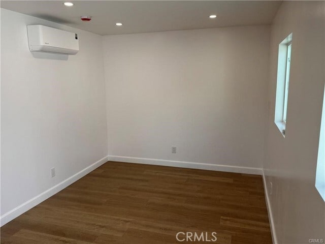 Building Photo - 6882 San Paco Cir