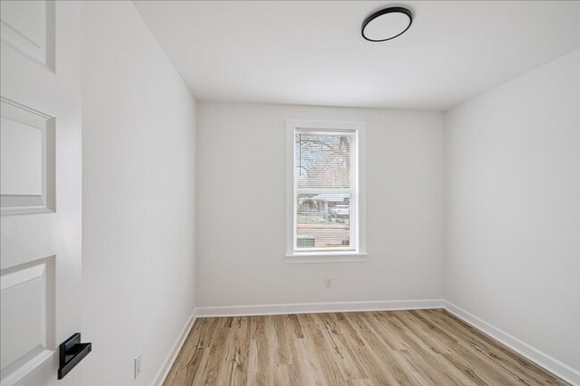 Building Photo - 5186 Broken Oak Dr