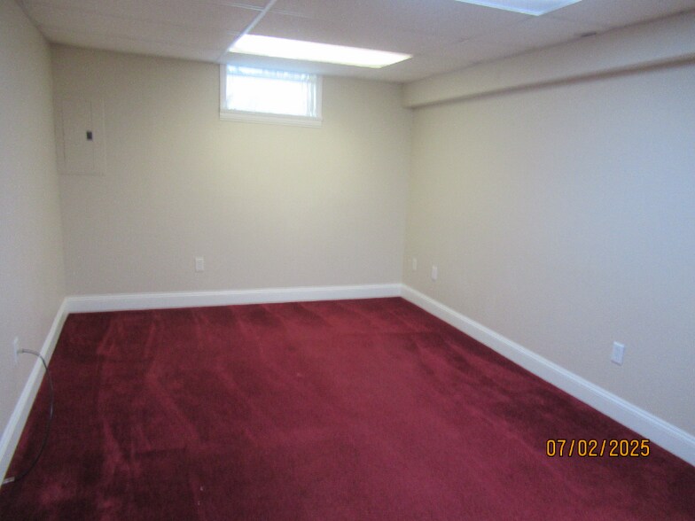 Building Photo - 121 Bell Ave