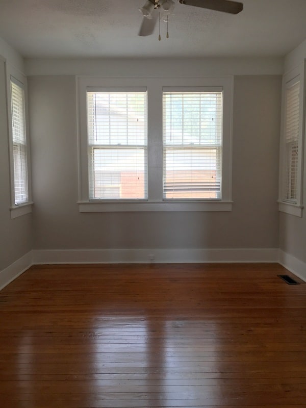 Building Photo - Great Single Family Home Walking Distance to Park Circle