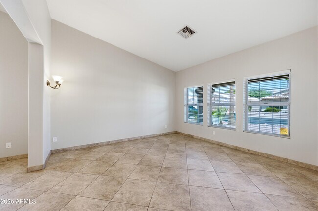 Building Photo - 2743 E Verbena Dr