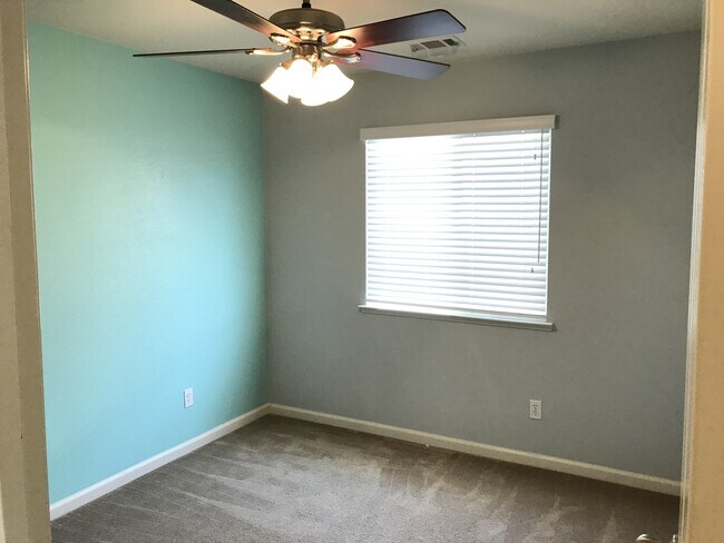 Building Photo - Two story in desirable north Turlock!