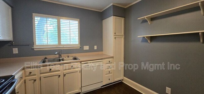 Building Photo - 3001 Heathstead Place