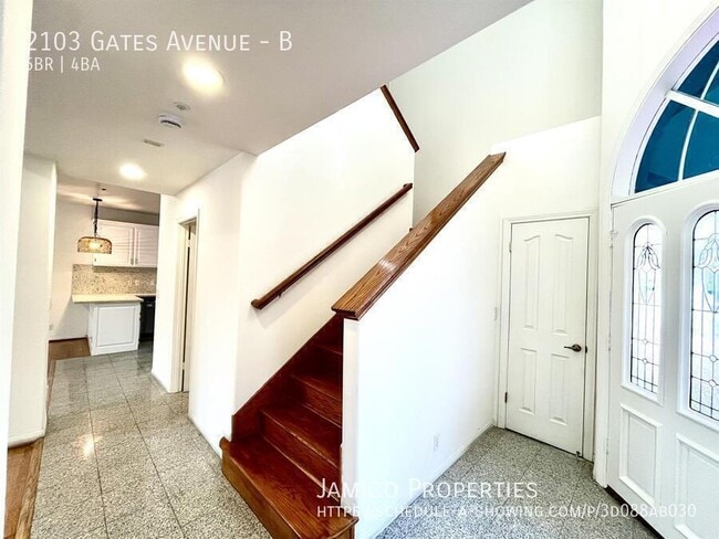 Building Photo - 2103 Gates Ave