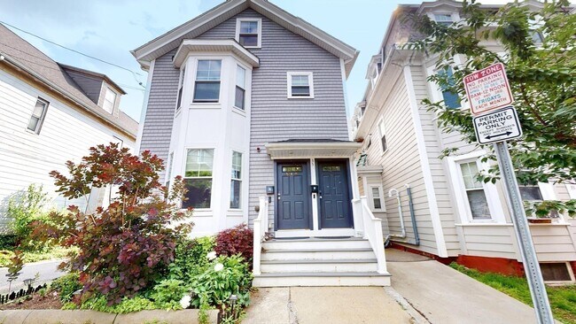 Building Photo - 34 Sargent Ave