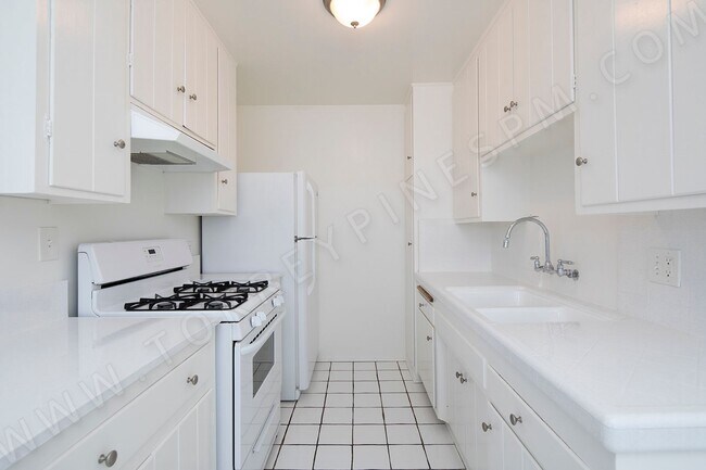 Building Photo - 1 Bedroom in Mission Valley/Linda Vista! P...